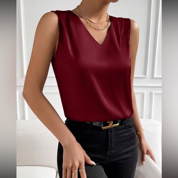 Luxe V neck sleeveless blouse - Picture 11 of 16